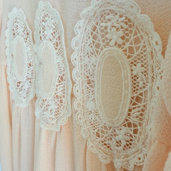 Chloé Embroidered Pink Balloon Sleeve Dress - Picture 3 of 6